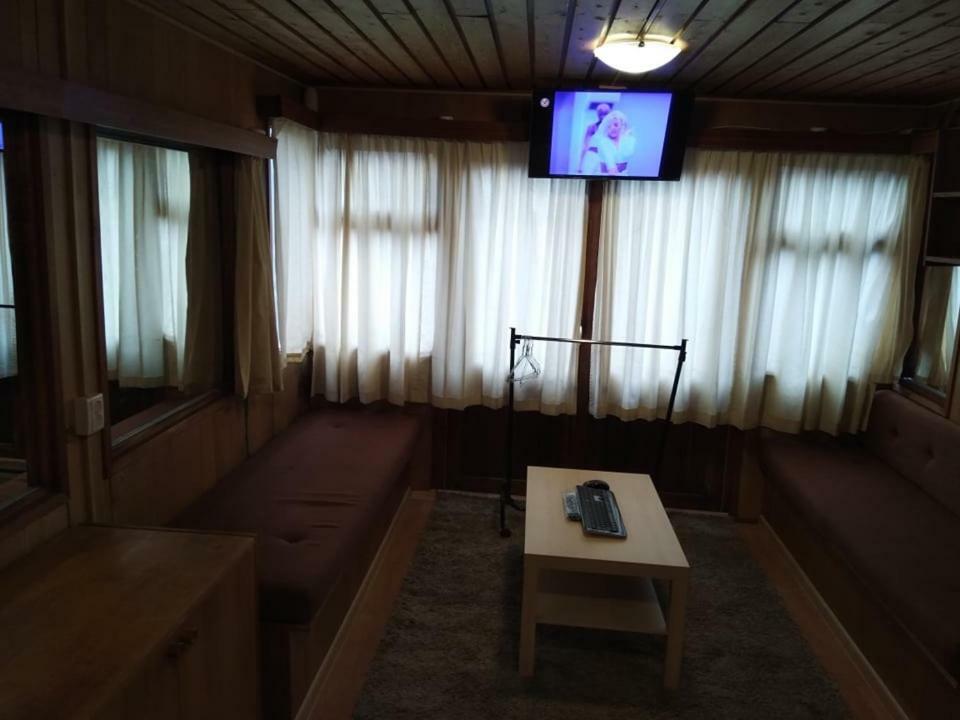 Case de vacanță Two Rustic House - Self Check-in *